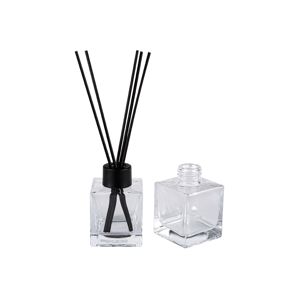 HJ-0309 # زجاجة مربعة من الزجاج العطري 24 مم غطاء بلاستيكي أسود غير لامع غطاء من الألومنيوم ملصق من الألياف