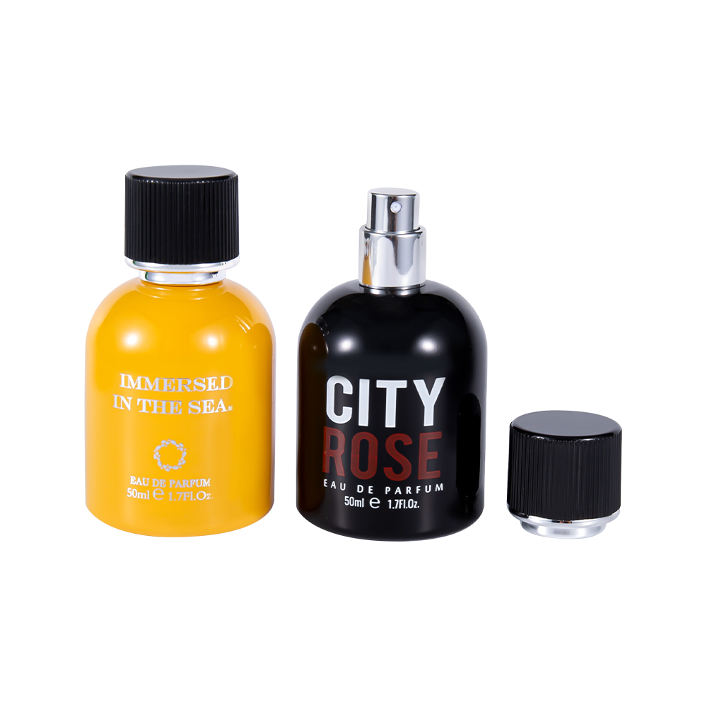 GC4464-WJ2339 زجاجة عطر زجاجية مزخرفة جديدة سعة 50 مل مع غطاء عطر أسود